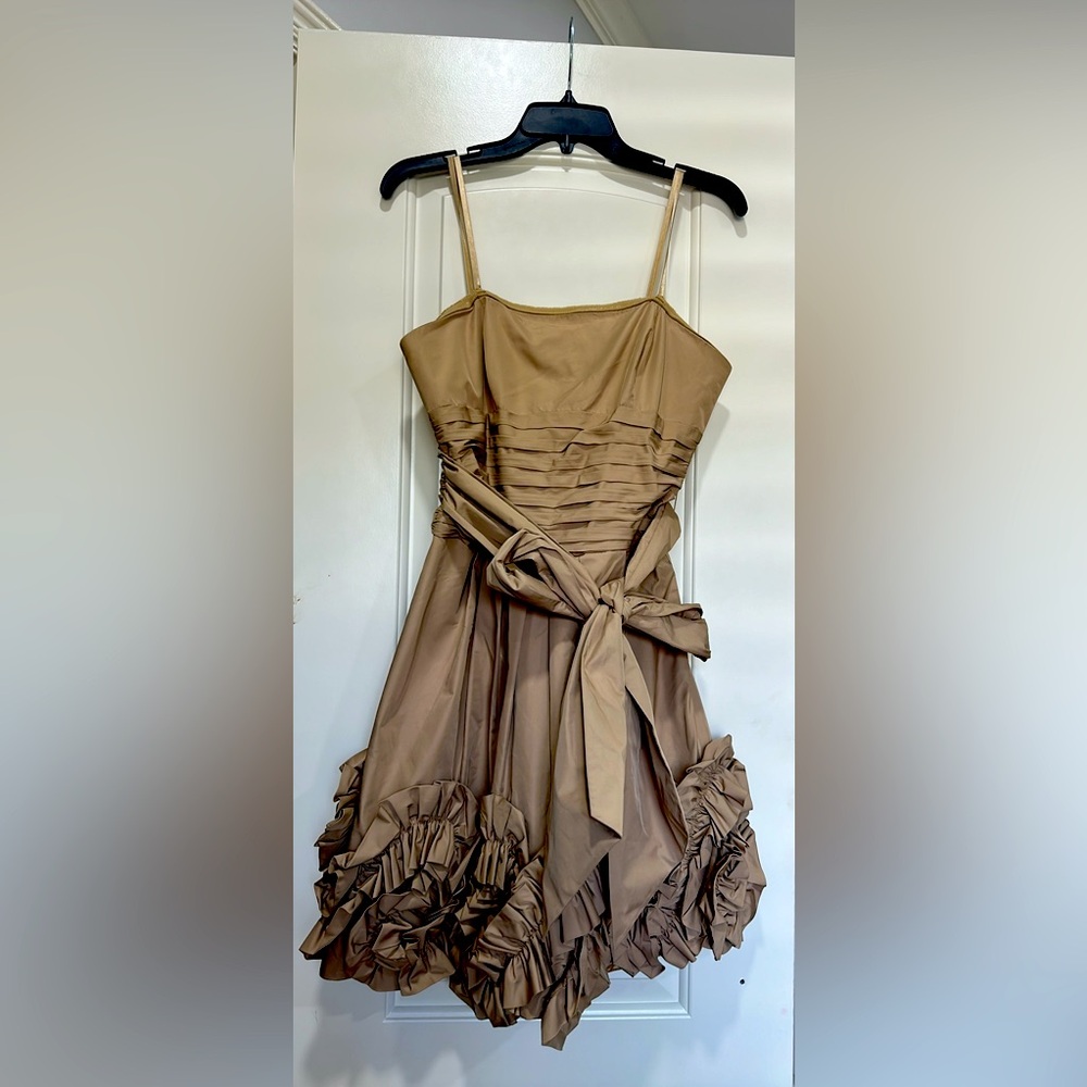 Bcbgmaxazria strapless beige flower dress